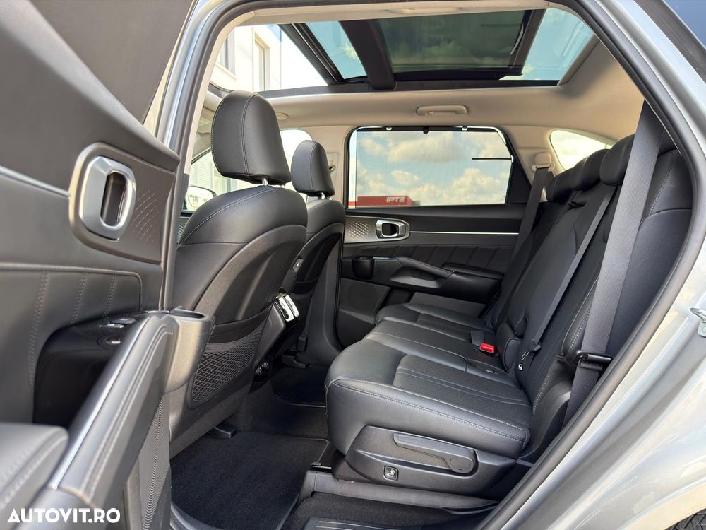 Kia Sorento 1.6 T-GDI HEV 6AT 4x2 7P Premium - 12