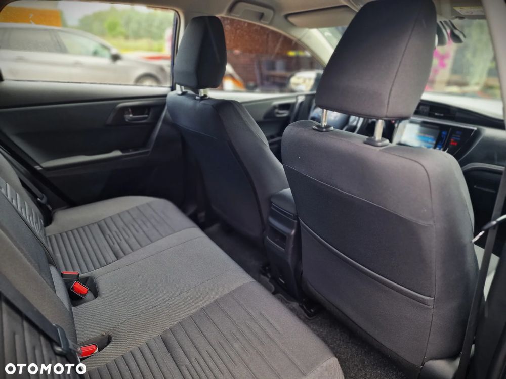 Toyota Auris 1.6 D-4D Prestige - 25
