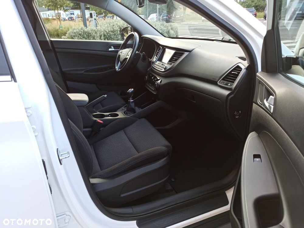 Hyundai Tucson blue 1.7 CRDi 2WD Advantage - 11