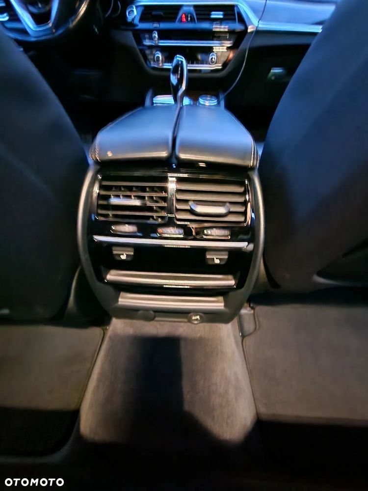 BMW Seria 5 530d Luxury Line - 15