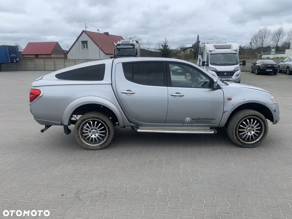 Mitsubishi L200 Pick Up 4x4 S&S Double Cab Intro Edition II - 33