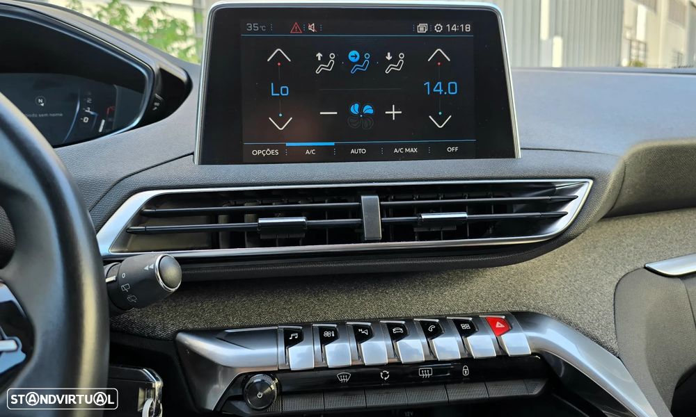 Peugeot 5008 PureTech 130 Allure — fotografia 15