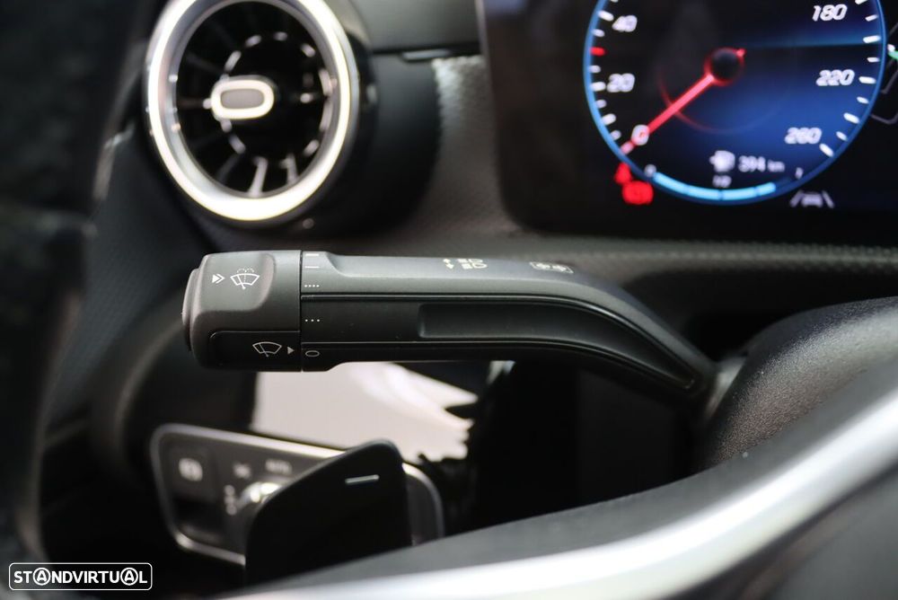 Mercedes-Benz A 250 Limousine - 14