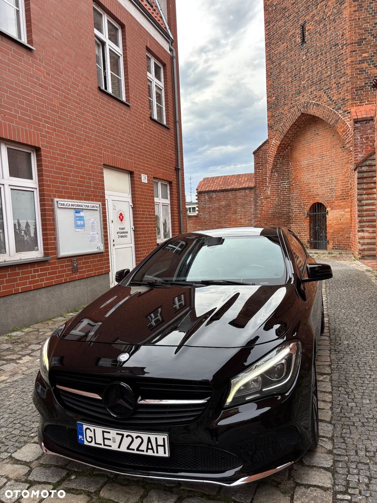 Mercedes-Benz CLA 180 7G-DCT AMG Line - 7
