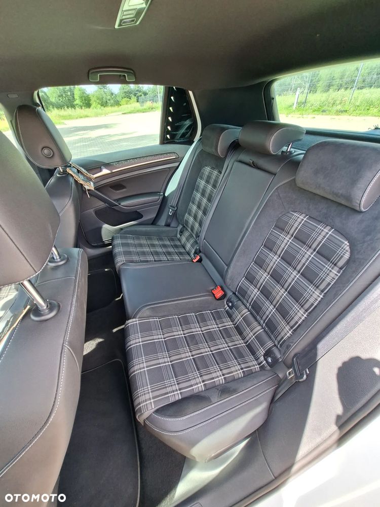 Volkswagen Golf GTD (BlueMotion Technology) - 3