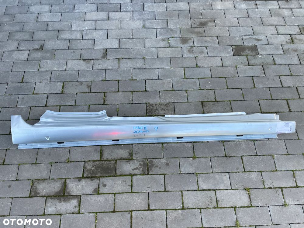 PRÓG PRAWY, REPERATURKA SKODA FABIA III  2014-- NOWY - 1