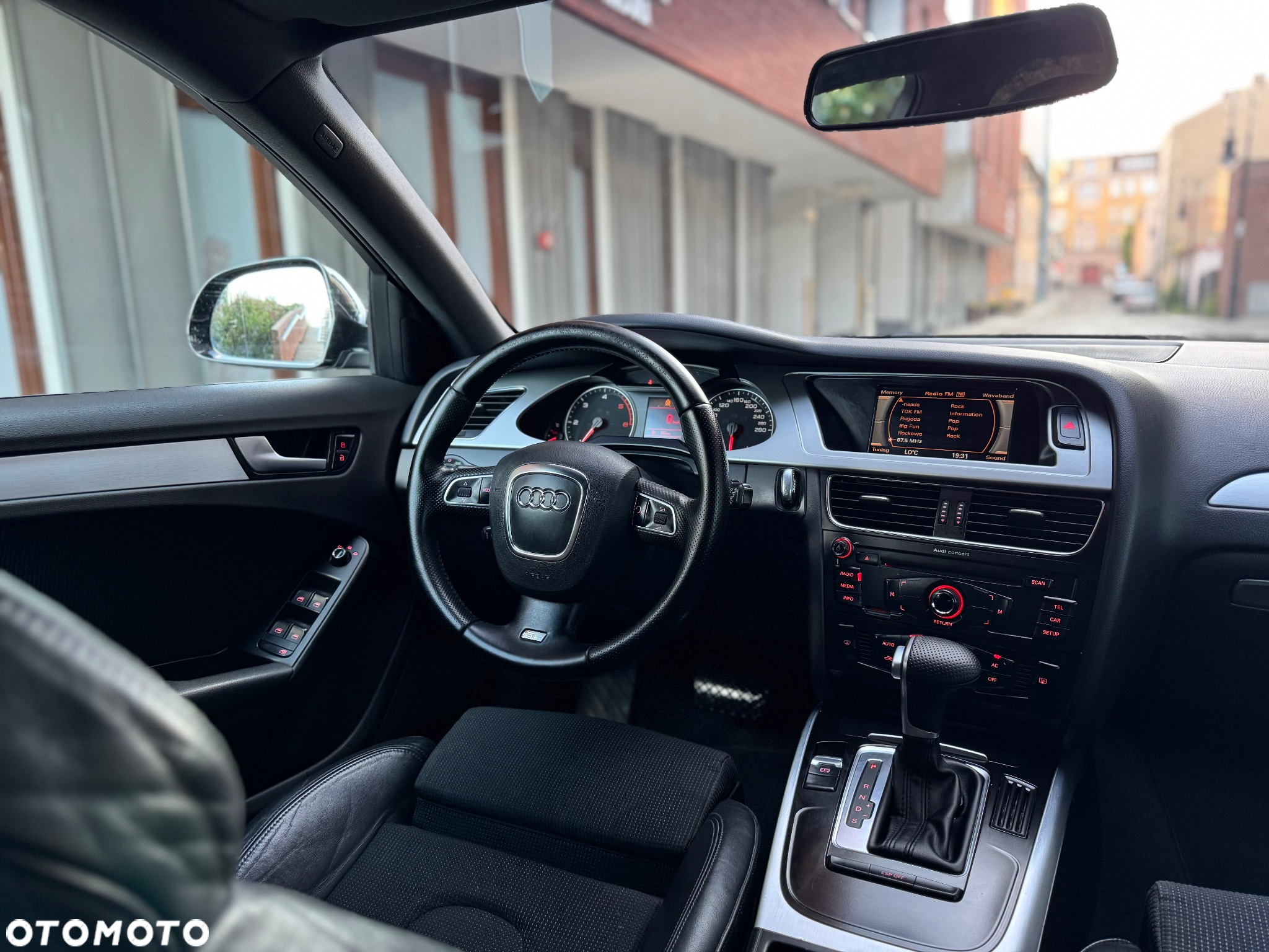 Audi A4 Avant 2.0 TDI Multitronic - 24