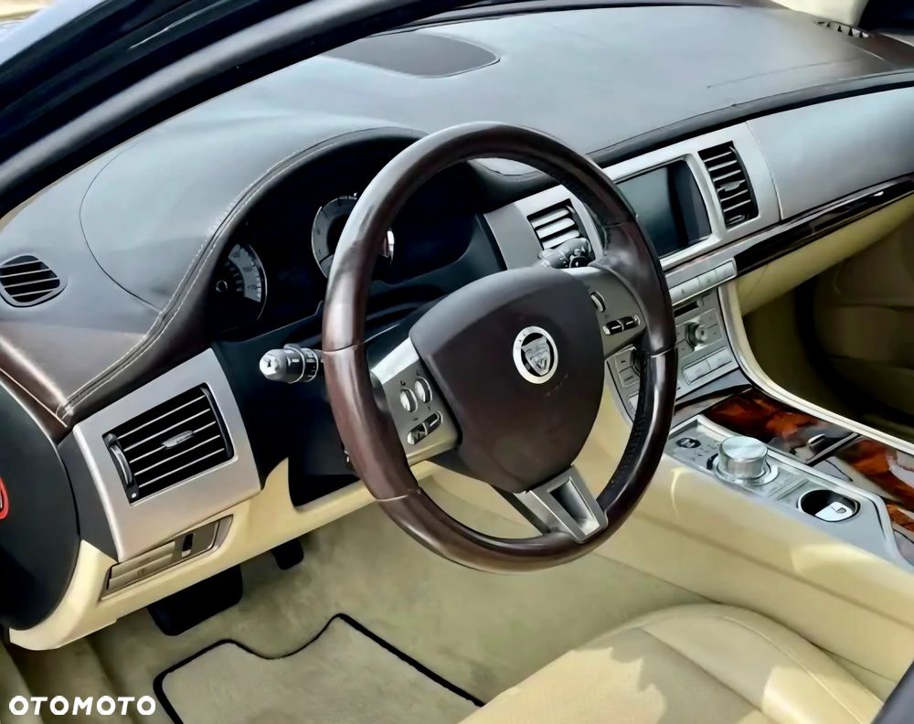 Jaguar XF 3.0 V6 D S Premium Luxury - 3