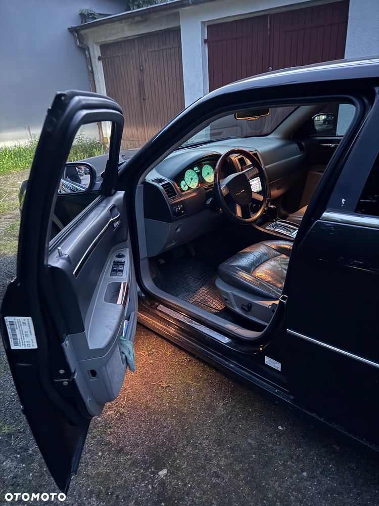 Chrysler 300C - 13