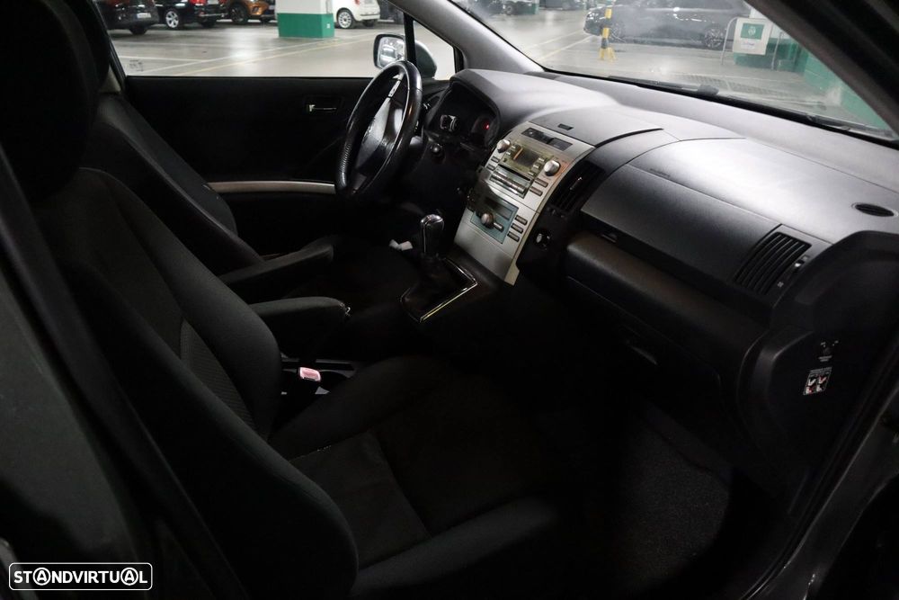 Toyota Corolla Verso 2.0 D-4D - 6