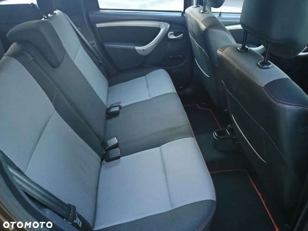 Dacia Duster 1.6 16V 105 4x2 Laureate - 23