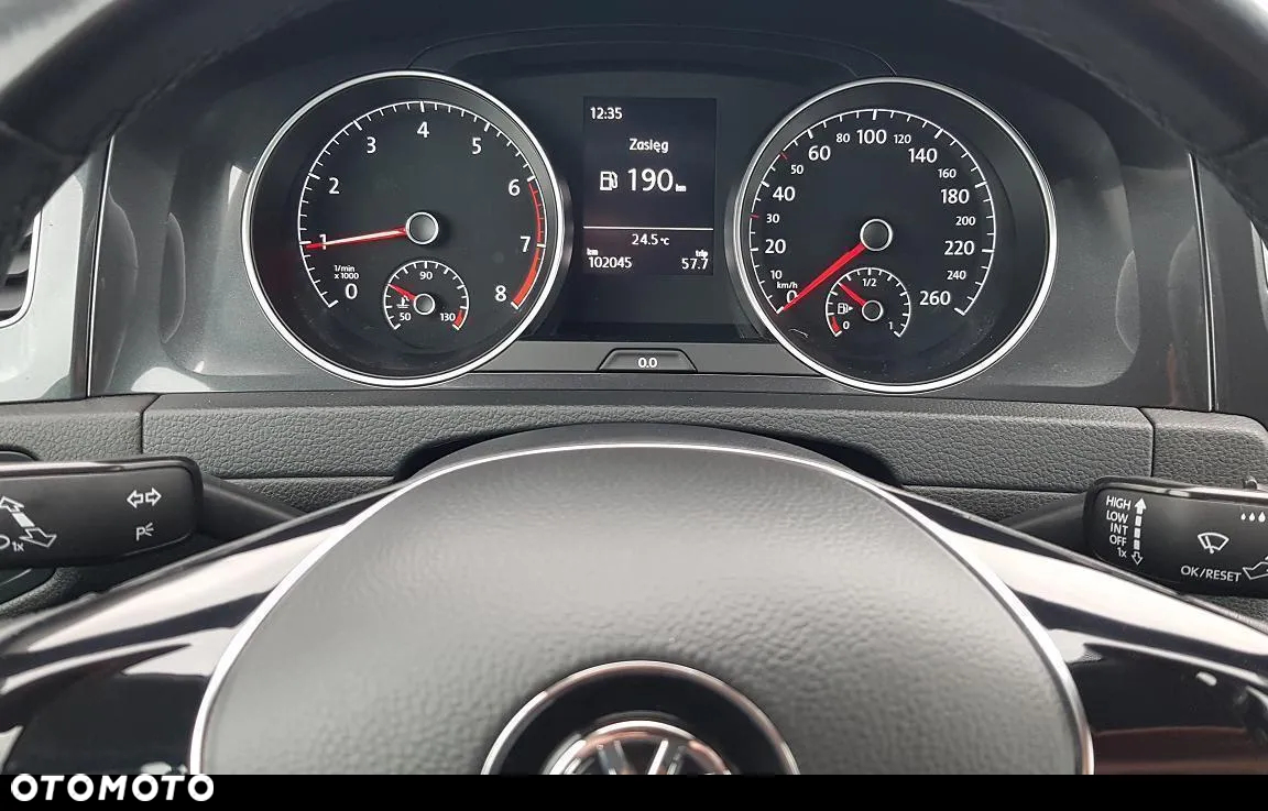 Volkswagen Golf - 29