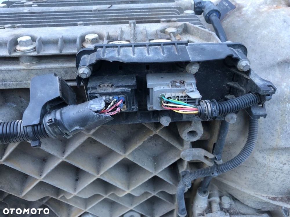 SKRZYNIA BIEGÓW  VOLVO FH II 2012 - 2022 500 368 kW [500 KM] 10x4/6 2017 AT2612E - 2