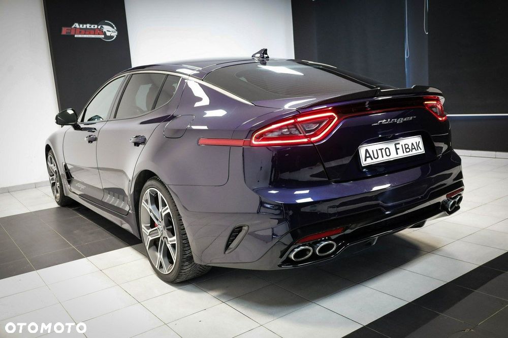 Kia Stinger - 16