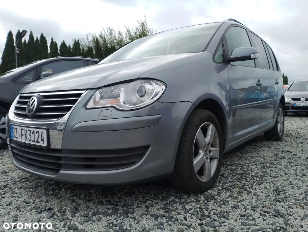 Volkswagen Touran - 3