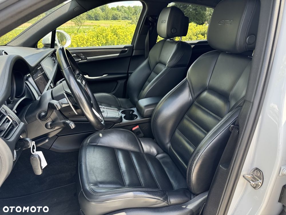 Porsche Macan - 9