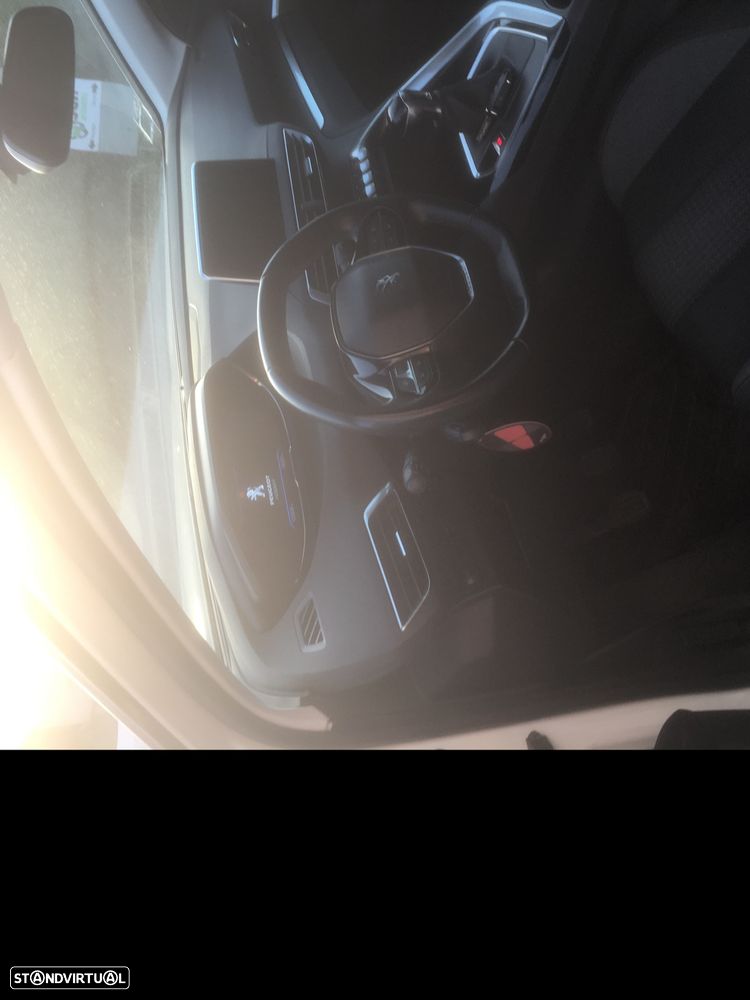 Peugeot 3008 1.2 PureTech Allure - 8