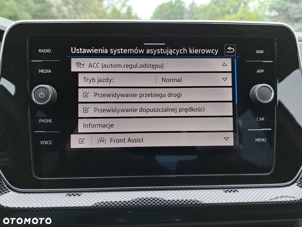 Volkswagen T-Cross - 34
