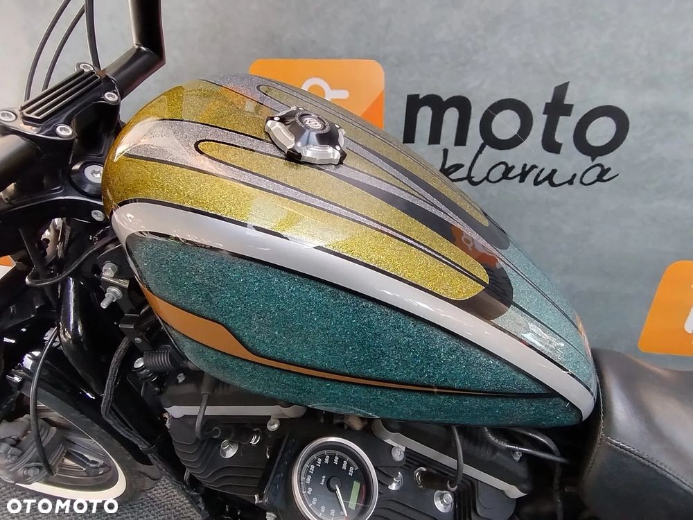 Harley-Davidson Sportster Iron 883 - 12
