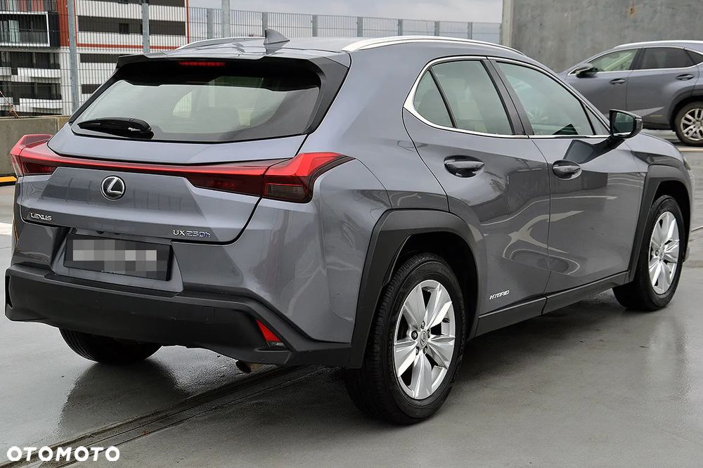 Lexus UX 250h Business Edition - 6