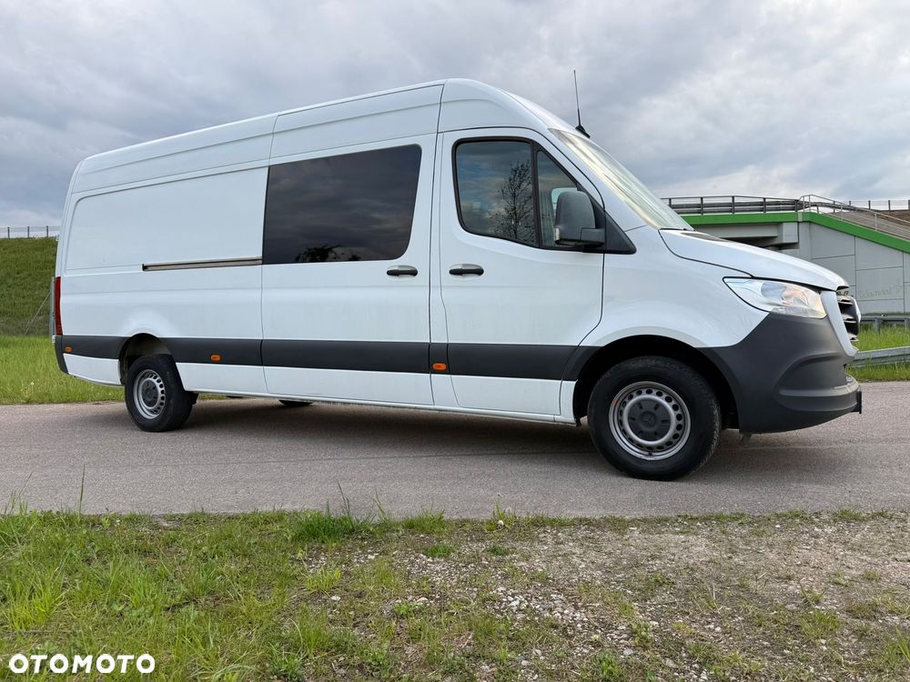 Mercedes-Benz Sprinter - 11