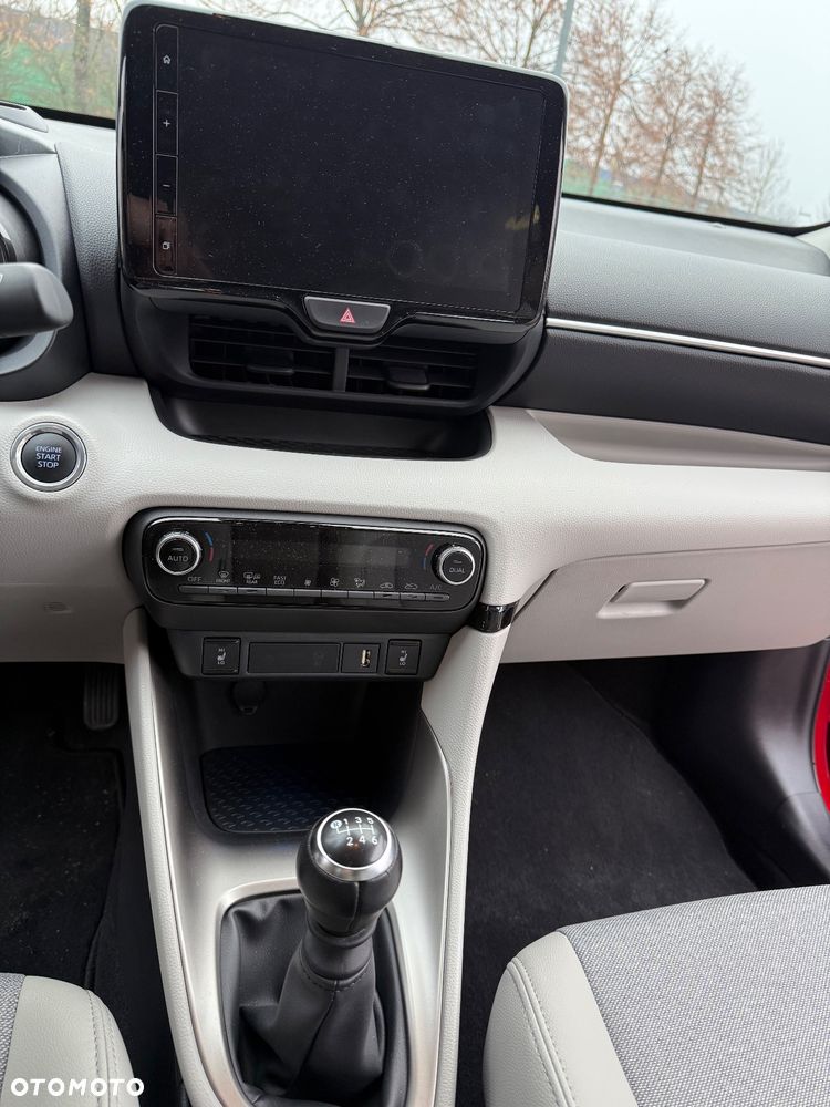 Toyota Yaris 1.5 Style - 23