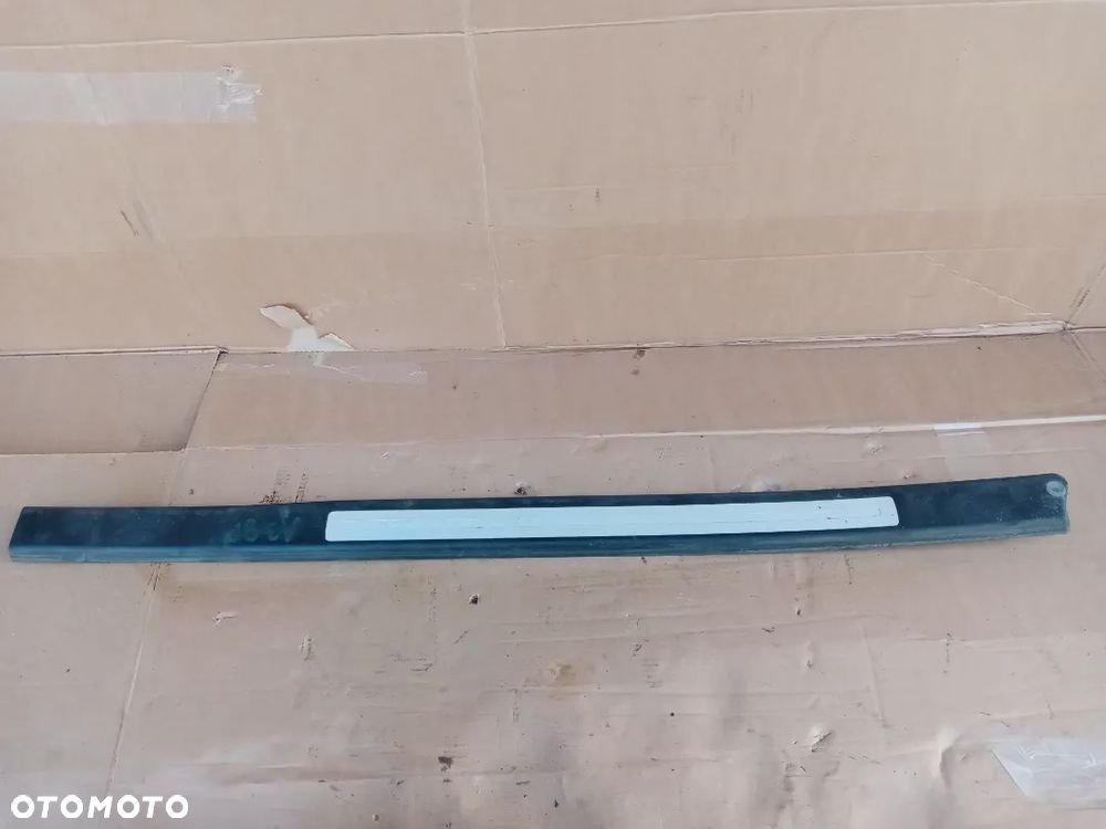 Nakładka listwa osłona progu prawy przód Audi A3 8P Sportback 5D - 1