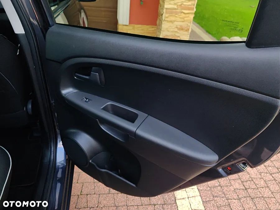 Kia Venga 1.4 CVVT Dream Team Edition - 32