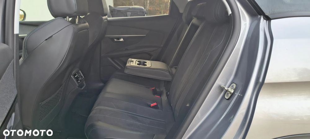 Peugeot 3008 1.2 PureTech Crossway S&S EAT6 - 17