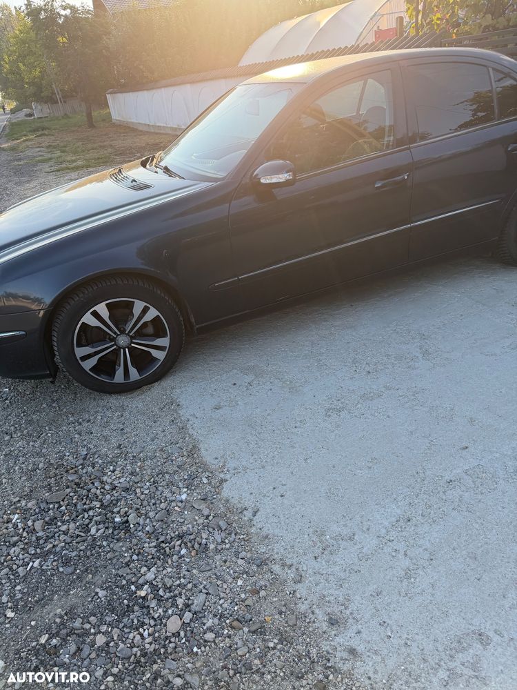 Mercedes-Benz E - 20
