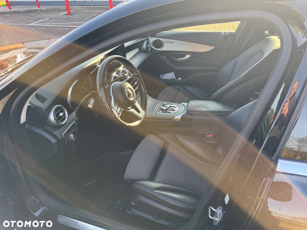 Mercedes-Benz Klasa C 220 d T 9G-TRONIC Avantgarde - 27