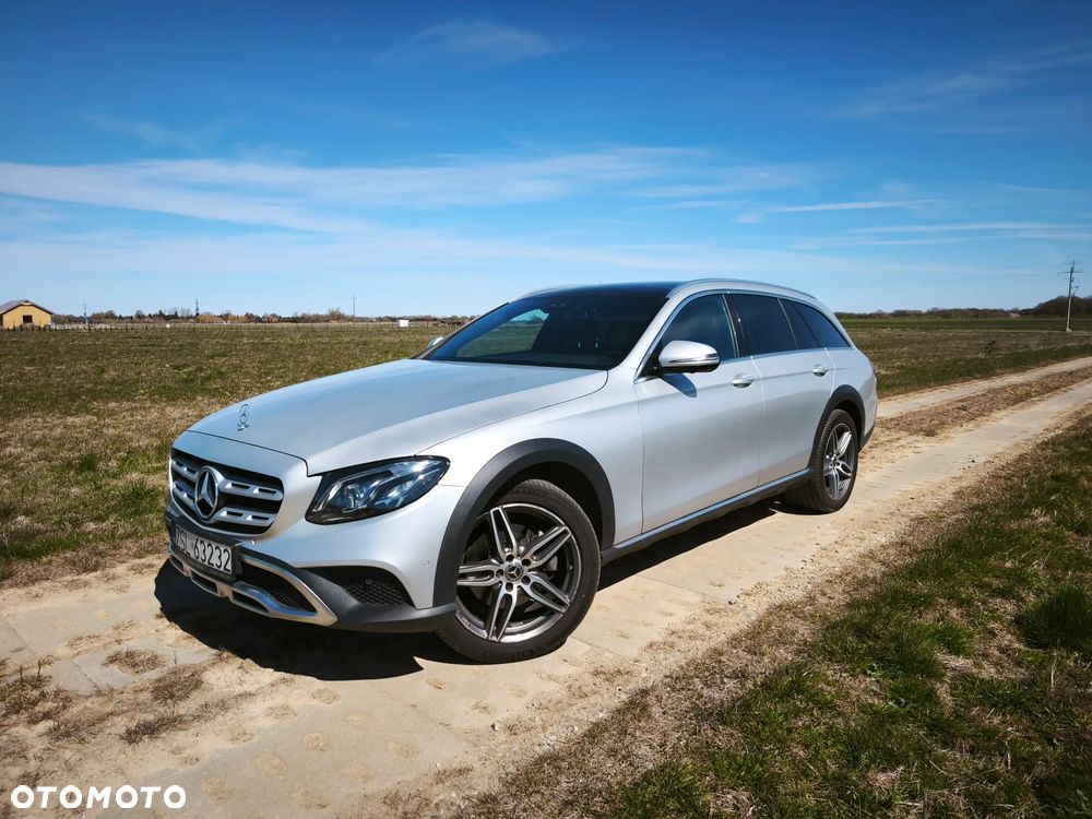 Mercedes-Benz Klasa E 220 d 4Matic 9G-TRONIC - 22