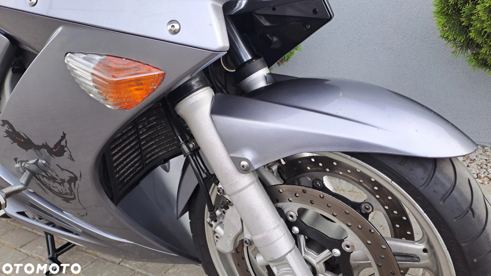 Yamaha FJR - 13