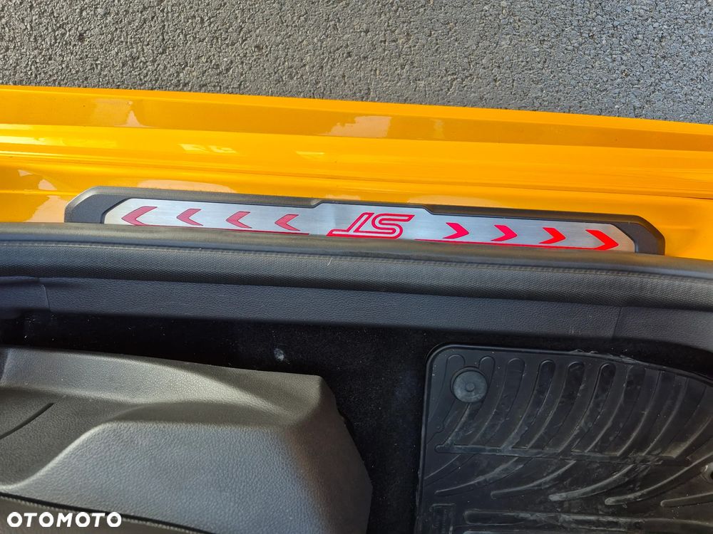 Ford Focus 2.0 EcoBoost ST mit Leder-Exclusiv-Paket - 13