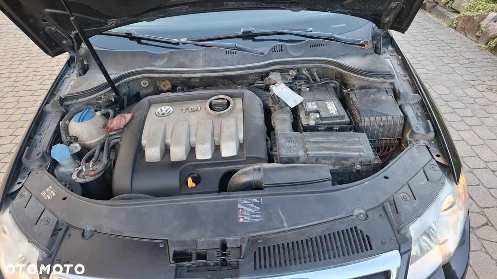 Volkswagen Passat 1.9 TDI Trendline - 8