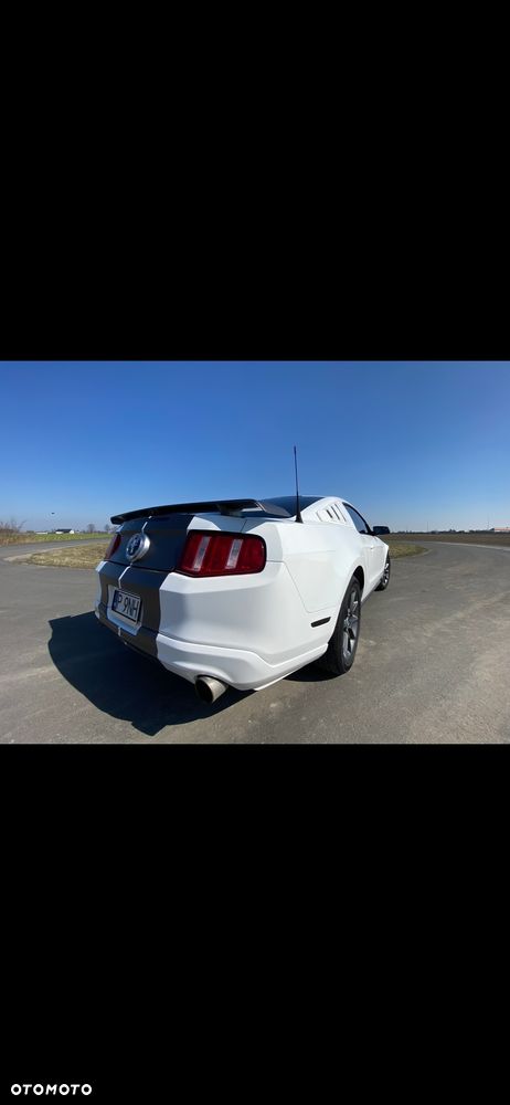 Ford Mustang 3.7 V6 Premium - 12