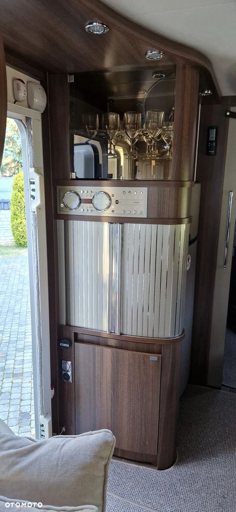 Burstner ELEGANCE 821i - 26