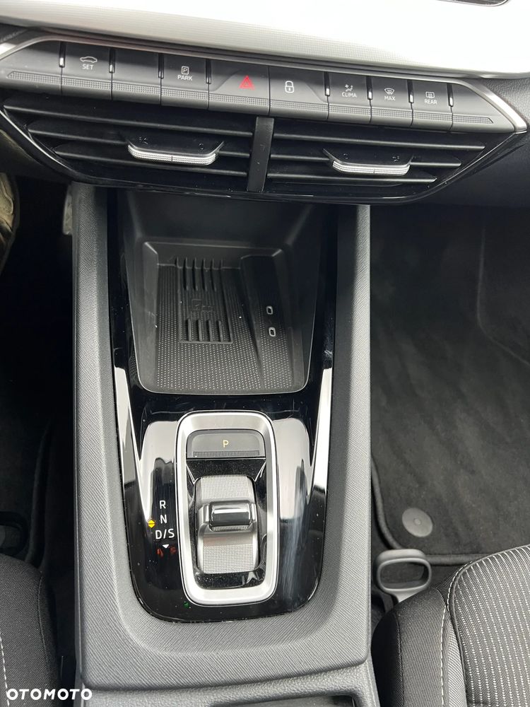 Skoda Octavia 2.0 TDI Selection DSG - 25