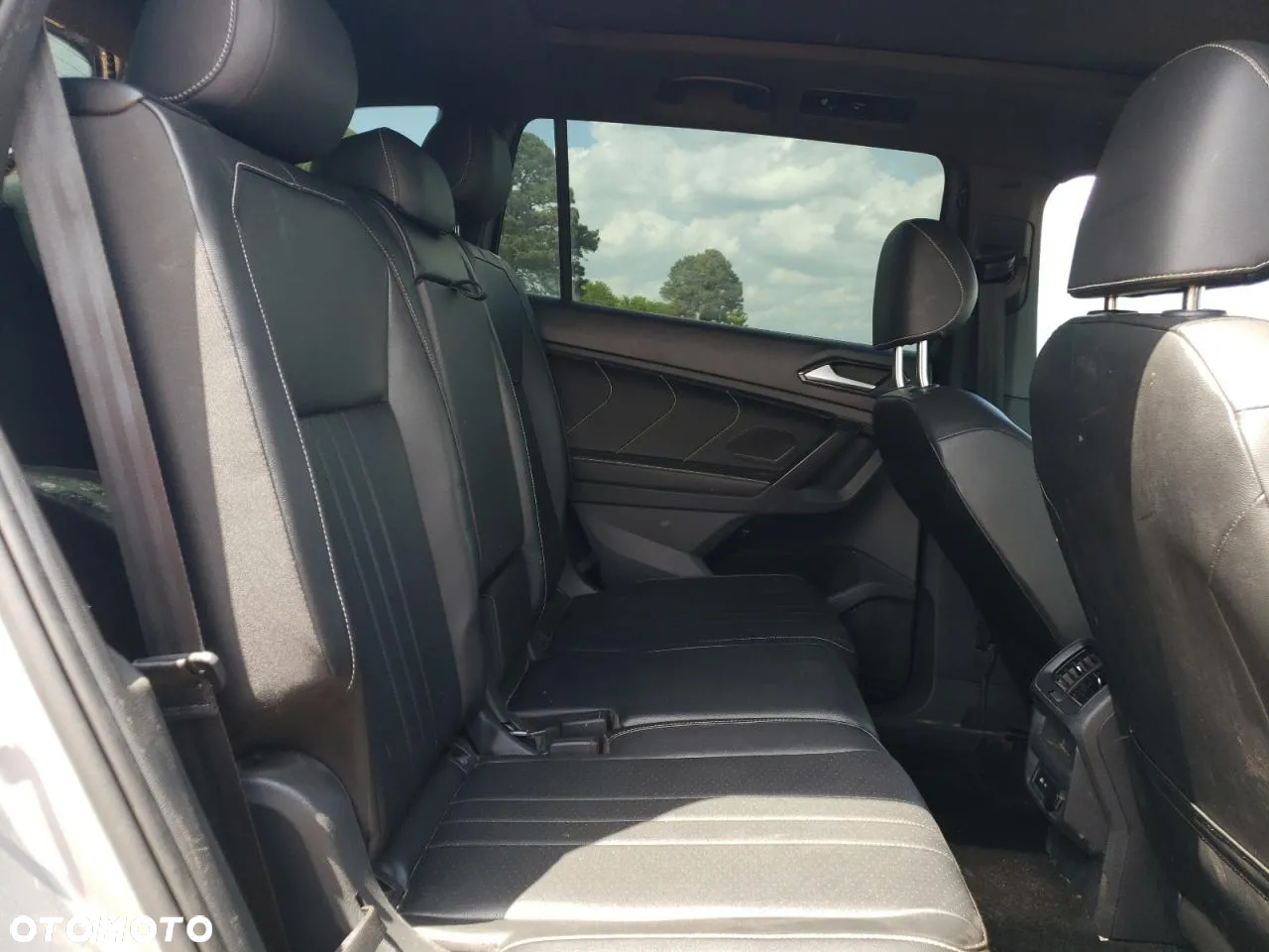 Volkswagen Tiguan - 11