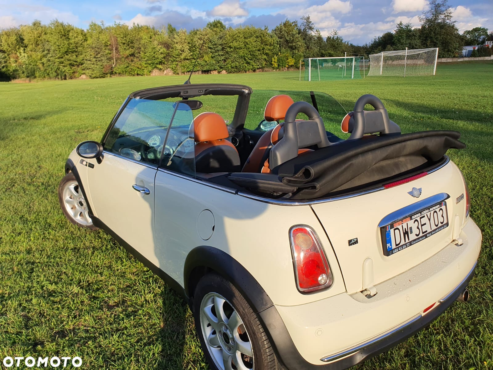 MINI Cooper Cabrio Sidewalk - 20