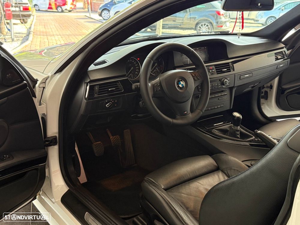 BMW 320 d xDrive Coupe Edição M - 15
