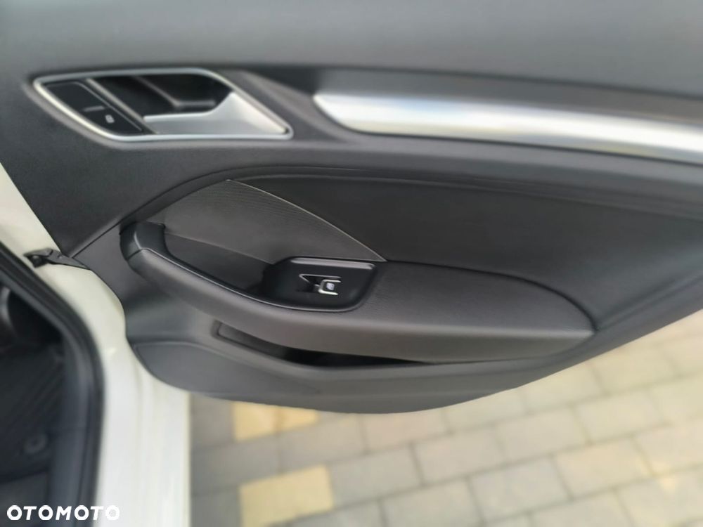 Audi A3 Limousine 2.0 TFSI quattro S tronic design - 19