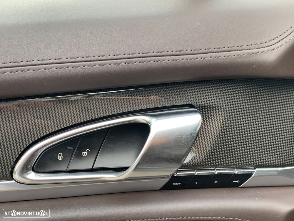 Porsche Panamera 3.0 V6 - 45