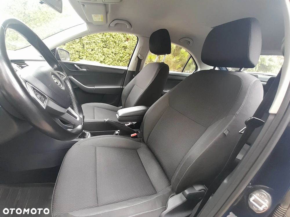 Skoda RAPID 1.2 TSI Ambition - 31