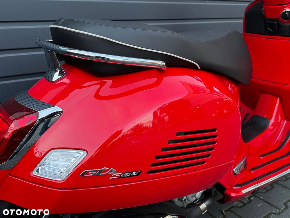 Vespa GTS - 8