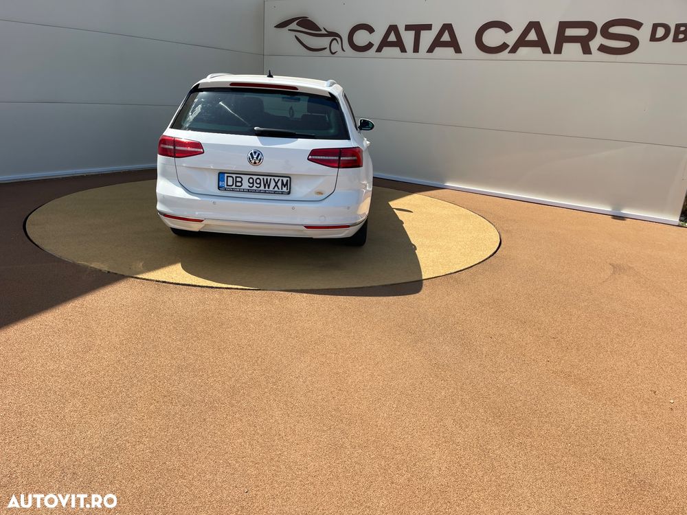 Volkswagen Passat 2.0 TDI DSG Highline - 14
