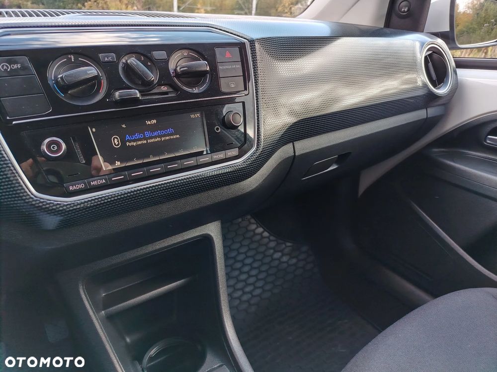 Volkswagen up! - 22