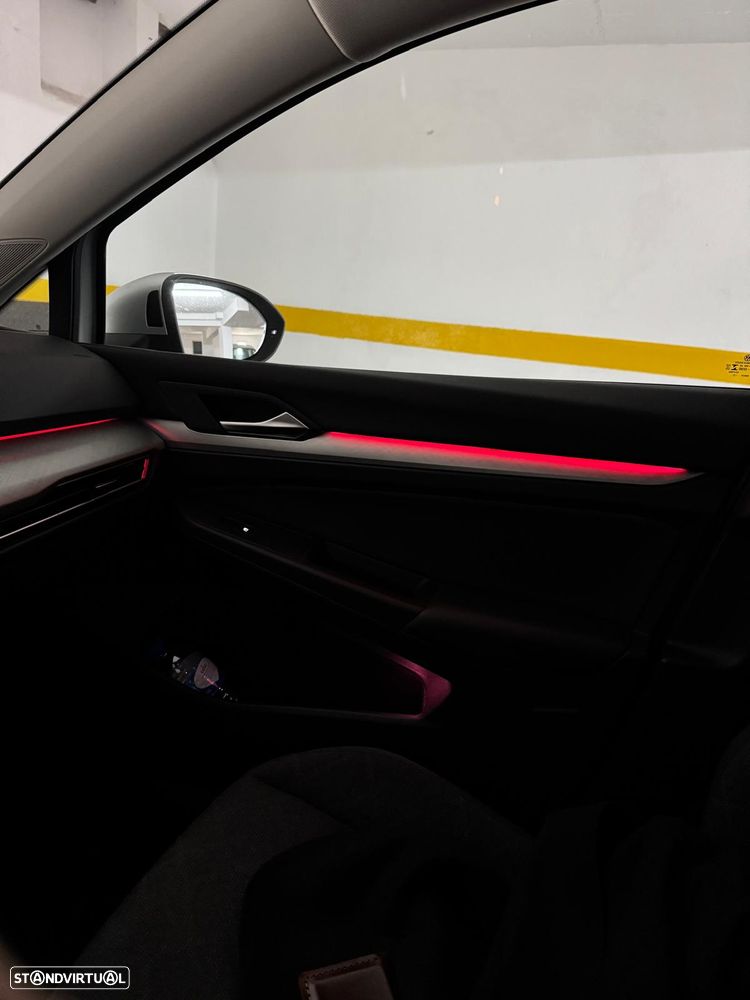 Volkswagen Golf 1.0 TSI Life — fotografia 11
