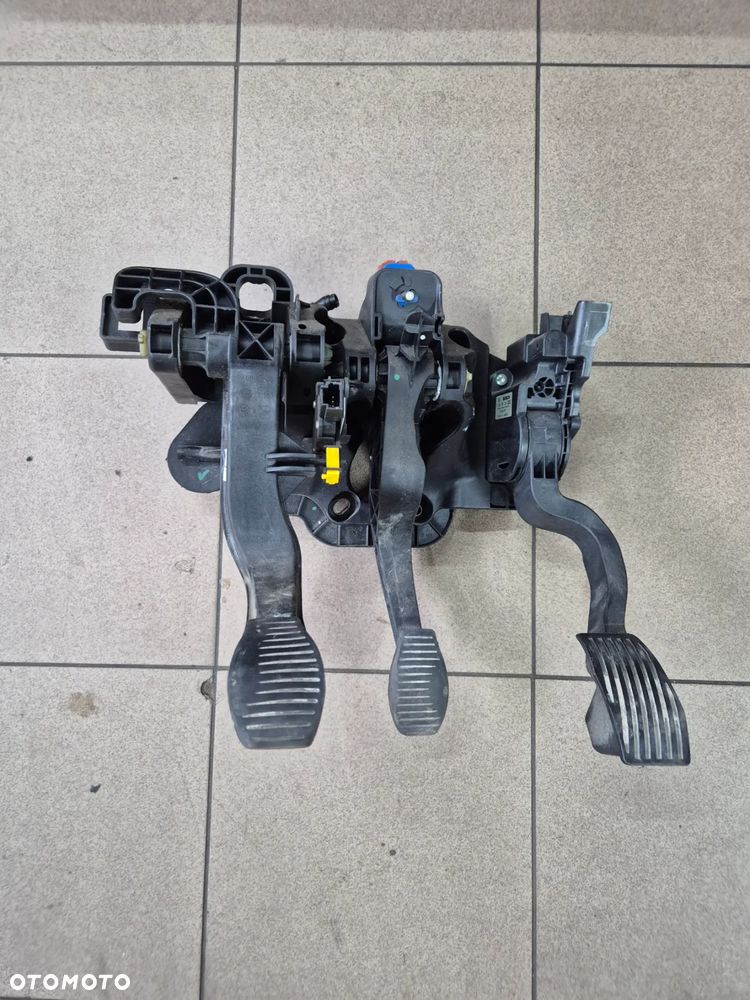 PEDAŁY KOMPLETNE START-STOP FIORINO IV NEMO BIPPER 08r.+ - 1