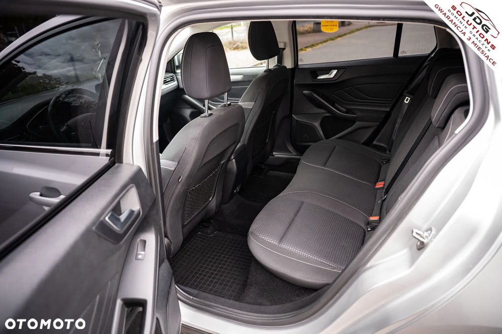 Ford Focus 1.0 EcoBoost Trend - 31